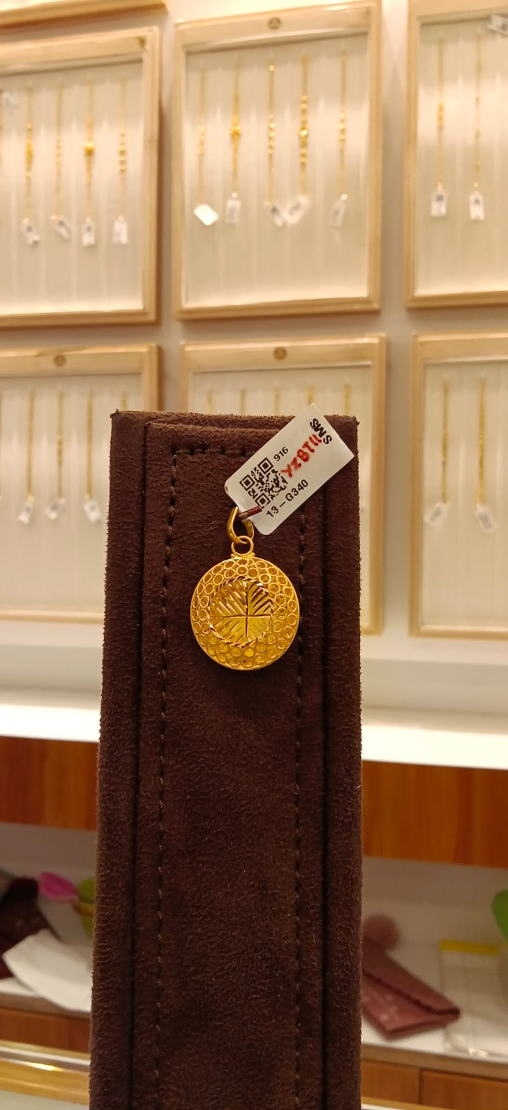 Single Hook Dollar